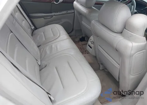 2001 Cadillac Deville Standard z USA, uszkodzony, nr VIN 1G6KD54Y31U197267